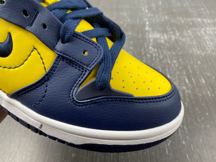 nike dunk low disrupt 2 michigan dv4024-400
