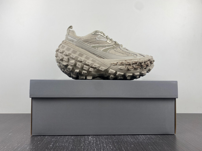 Ba*len*cia*ga defender sneaker