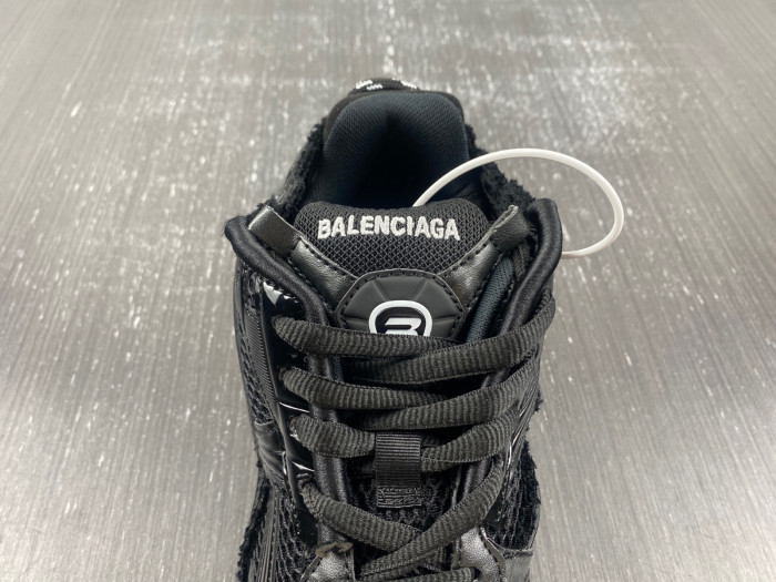 Ba*len*cia*ga runner sneaker