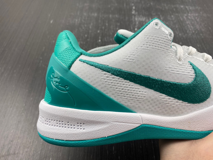 nike kobe 8 protro “radiant emerald” fq3549-101