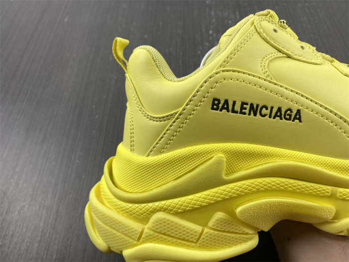Ba*len*cia*ga triple s sneaker 8000013