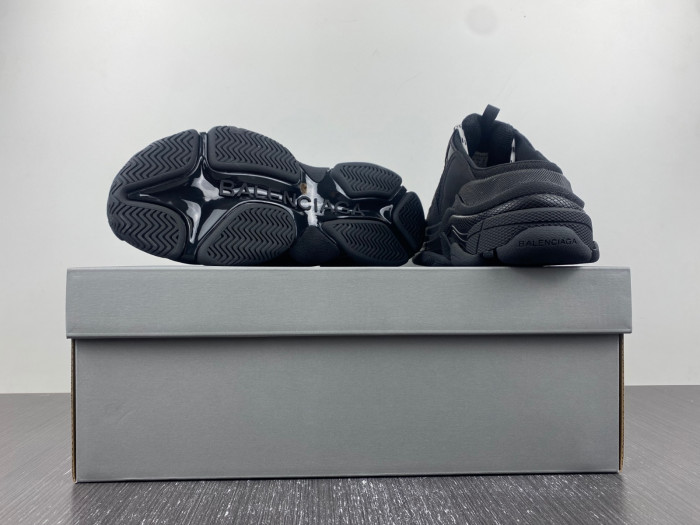 Ba*len*cia*ga triple s sneaker 80000102