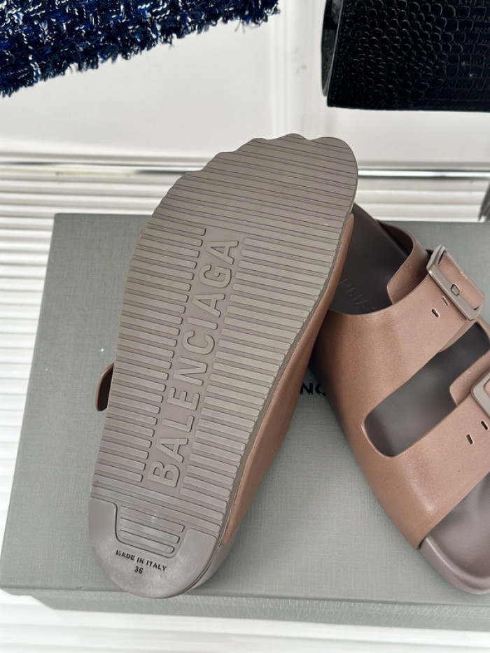 balenciag* sandal bs69