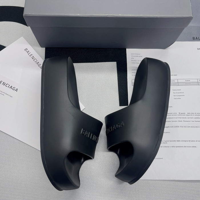 balenciag* sandal bs22