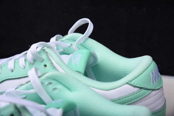 nike dunk low green glow dd1503-105