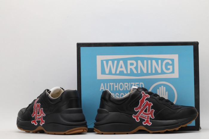 G*u*i* rhyton sneaker