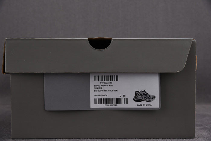 Ba*len*cia*ga runner sneaker w3rb2-9010