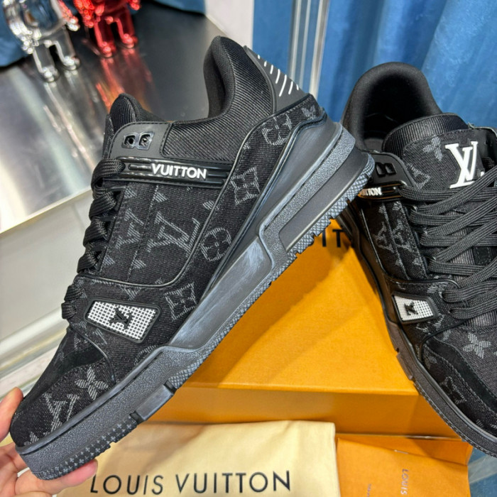 lv snekaers l0000192