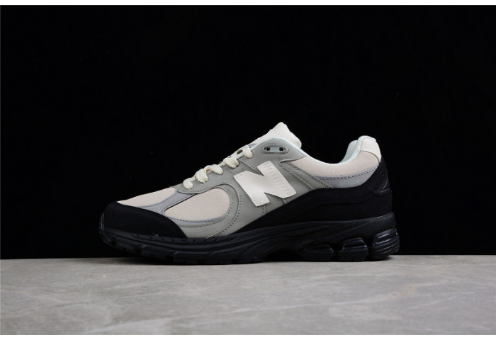 New Balance 2002 M2002RBA