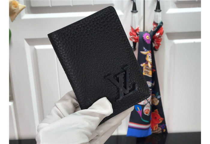 L&V WALLET WA04