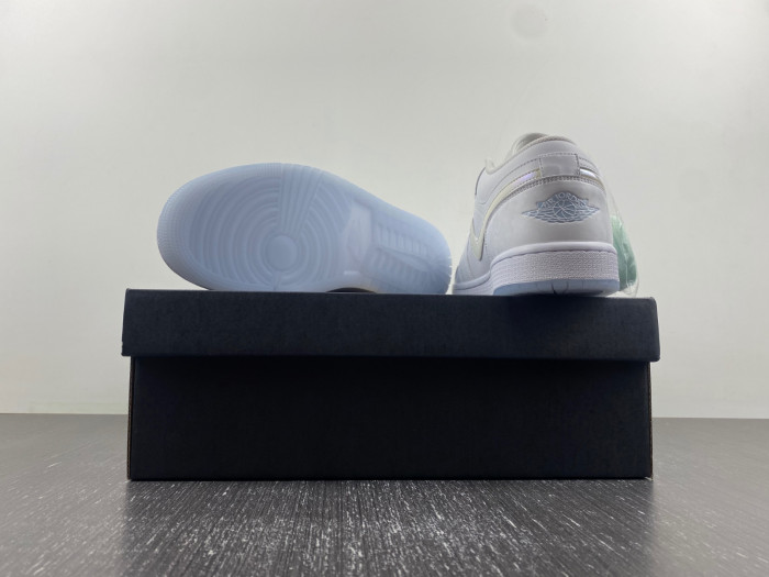 Air Jordan 1 Low GS “Glitter Swoosh” FQ9112-100