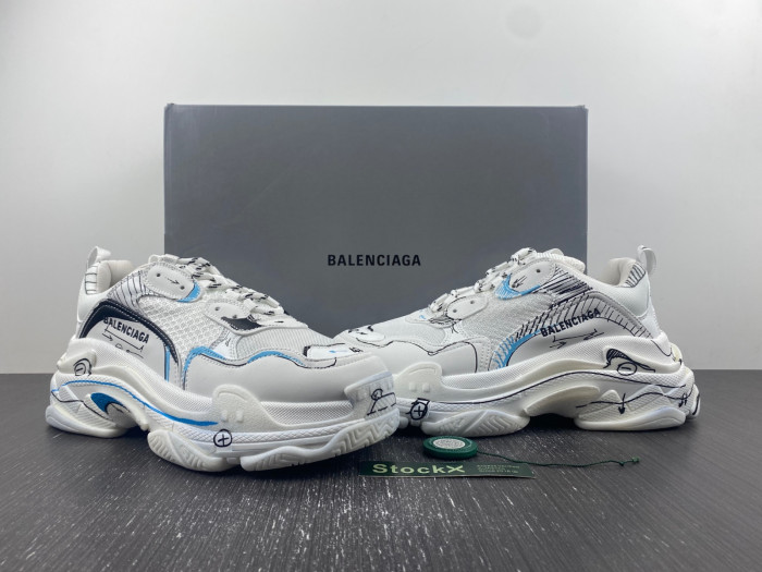 Balenciaga TRIPLE S SNEAKER 8000098
