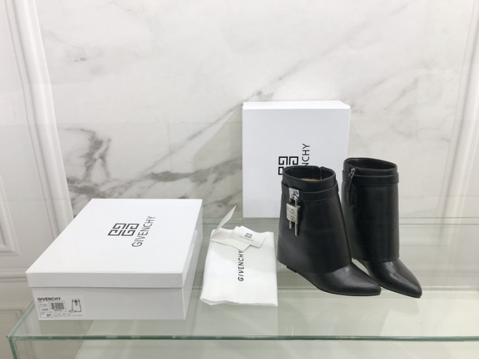 Givenchy Boots 660010