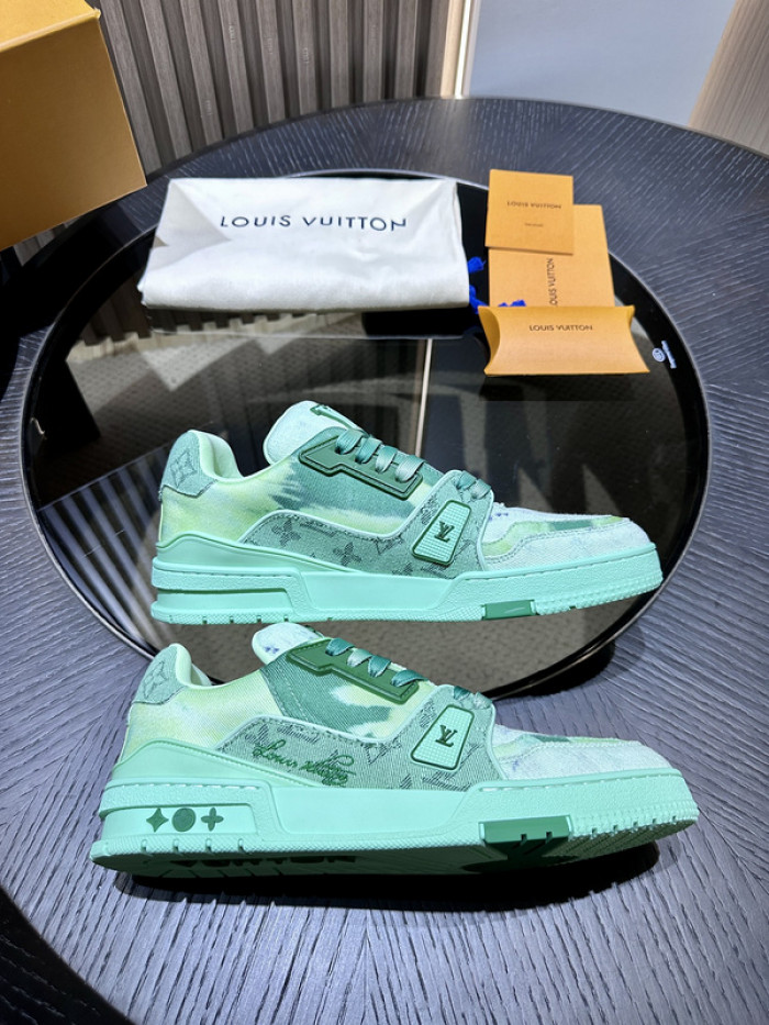 LV snekaers L0000354