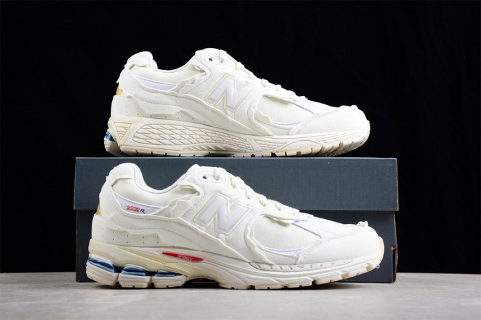 New Balance 2002 M2002RDC