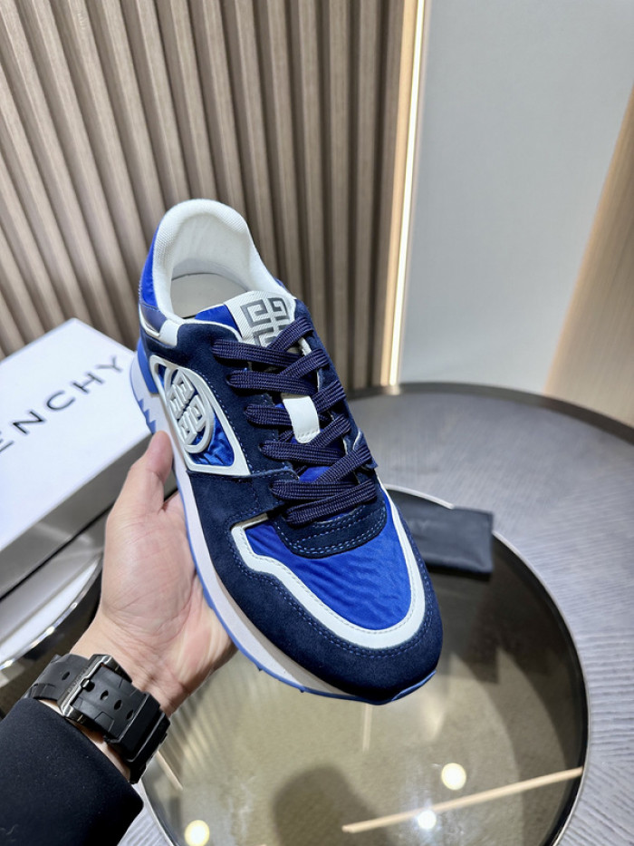Givenchy Sneakers 660036