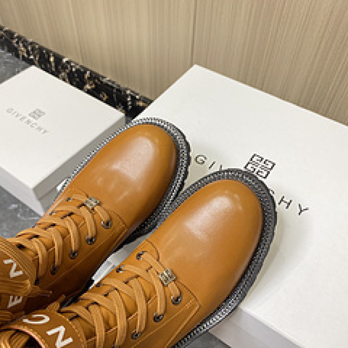 Givenchy Boots 660003