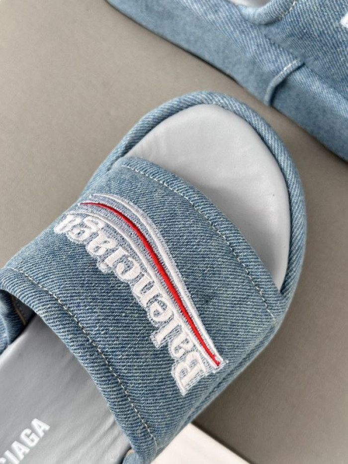 Balenciag* Sandal BS79