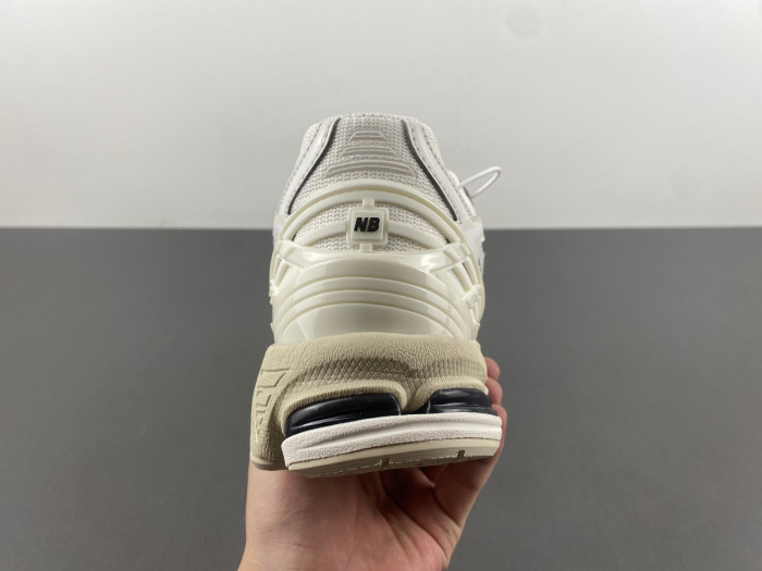 New Balance 1906R Pastel Pack M1906RWW