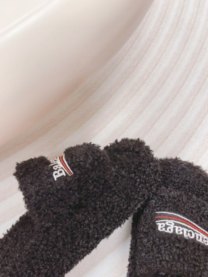 Balenciag* Sandal BS75