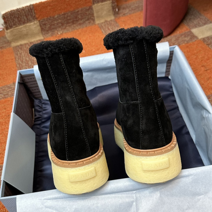 PRAD* boots P132